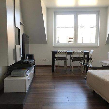 Sunny Vienna By Jr City Apartments Luaran gambar
