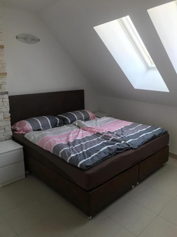Sunny Vienna By Jr City Apartments Luaran gambar