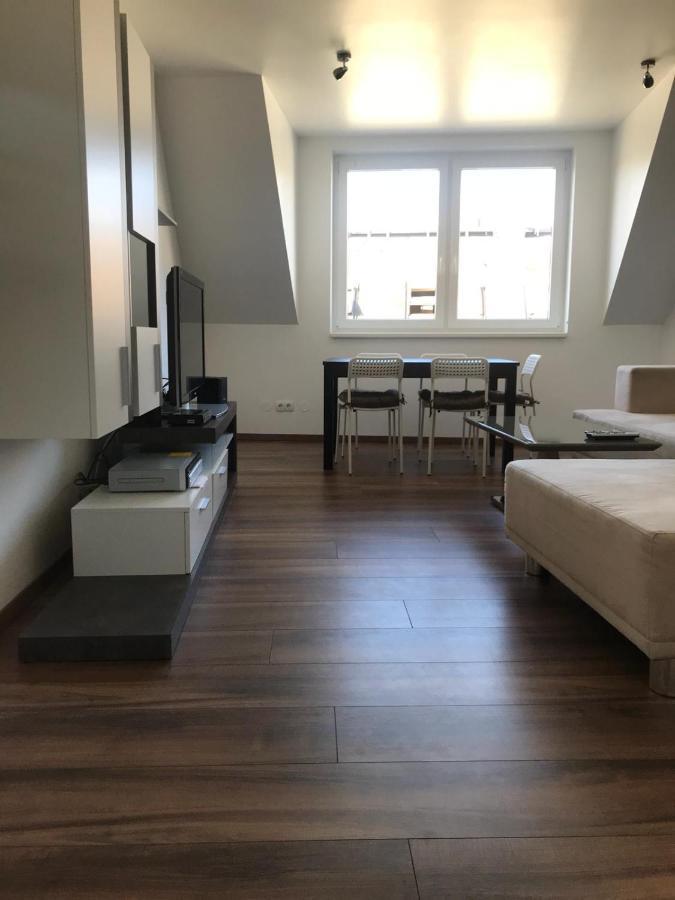 Sunny Vienna By Jr City Apartments Bilik gambar